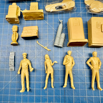 Lot of Resin Cast Items 1/24 1/25
