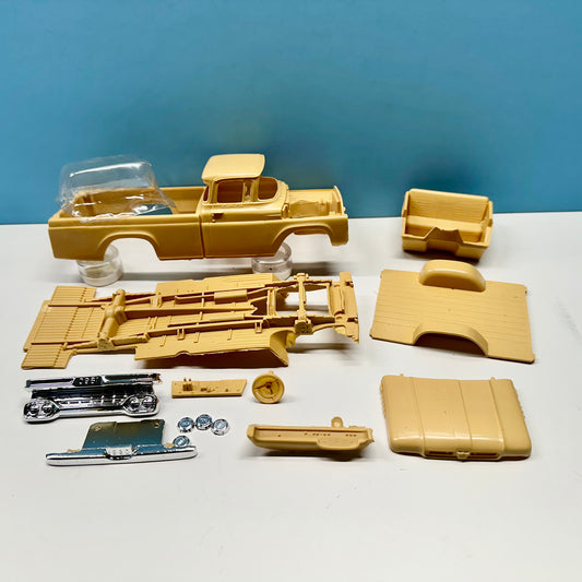 1960 Ford Pickup Truck Custom Cab Cast Resin Model Kit KED