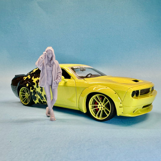 21. Hoodie Girl Elise Figure for Display or Diorama 1/24 1/25