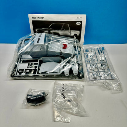 Testor's 1990s Boyds Hauler Pickup Truck 1/24