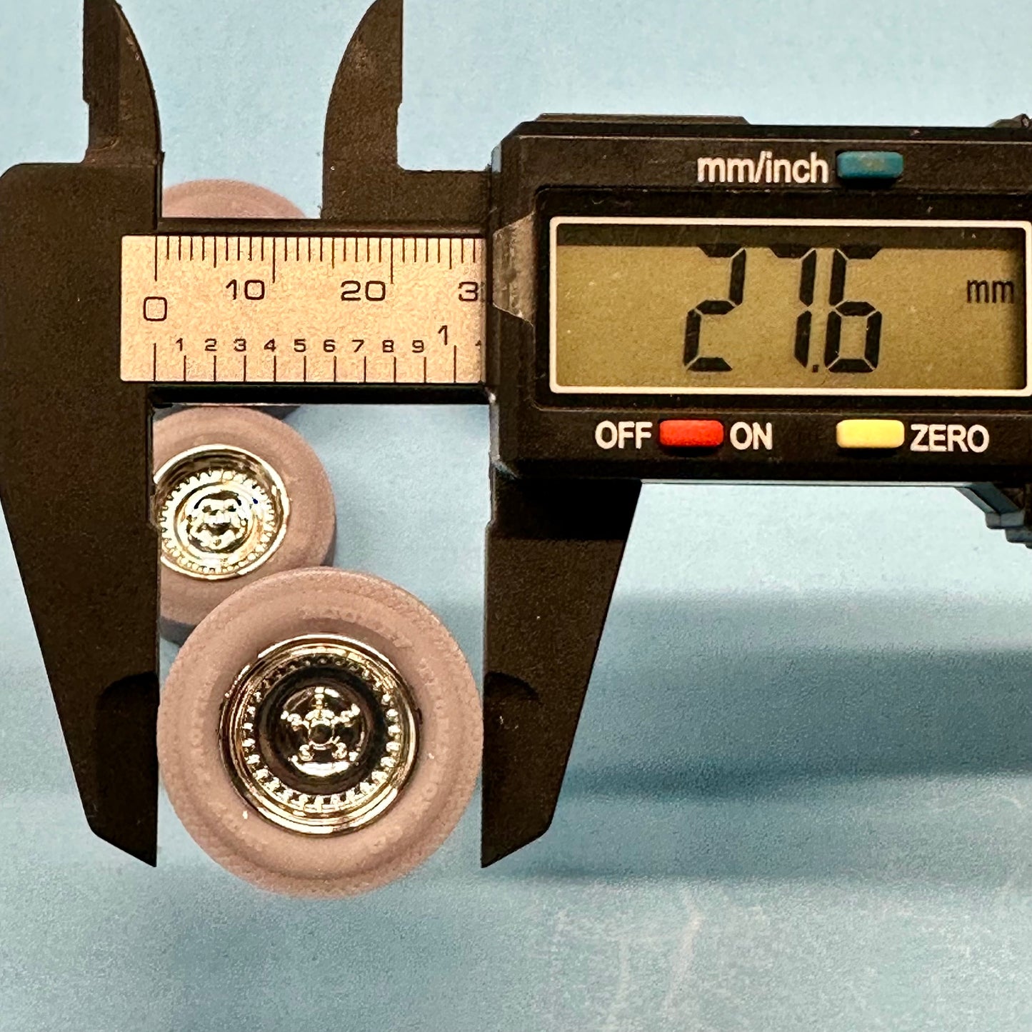 18 Custom Wheels  1/24 1/25