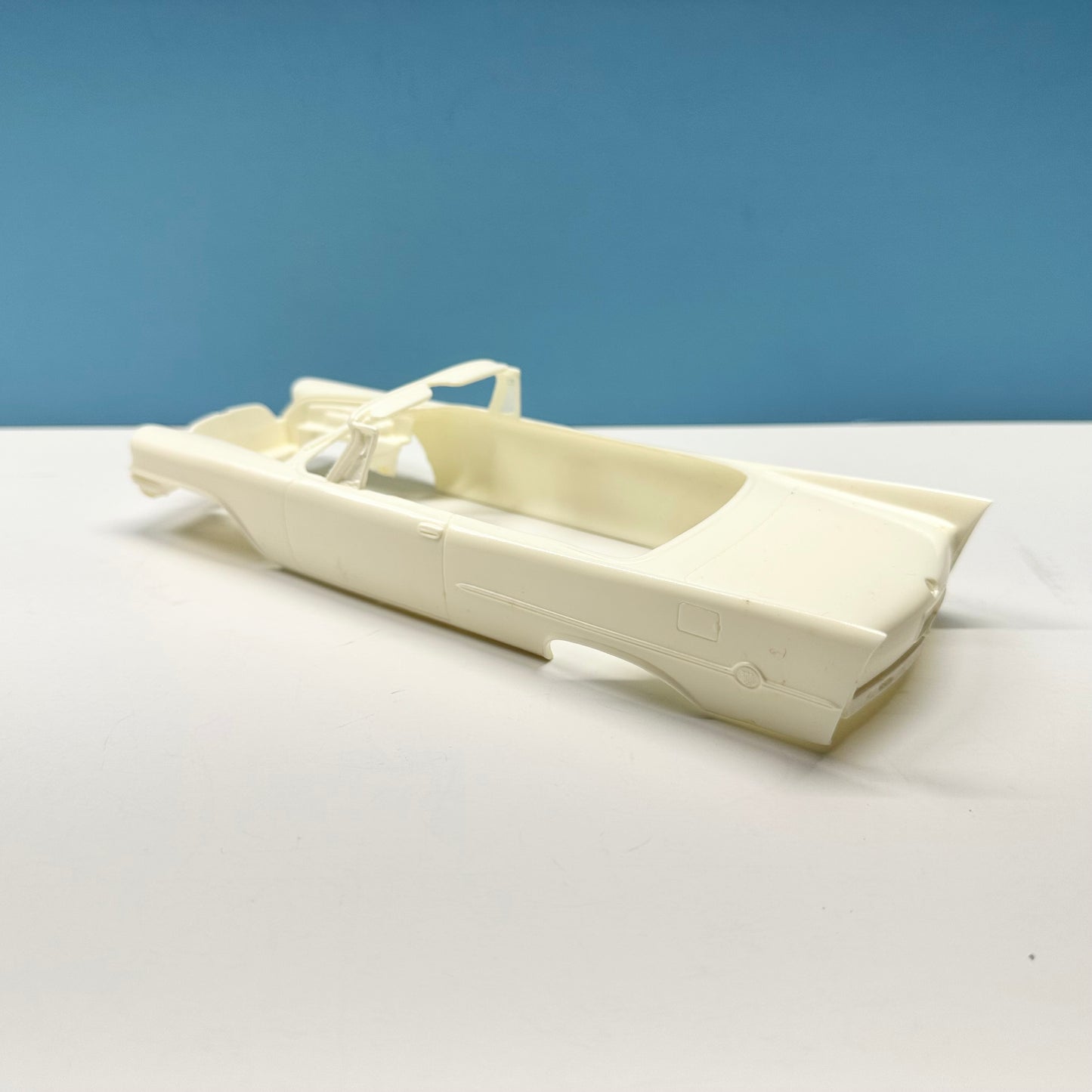 1957 Chrysler 300 Convertible Time Machine Cast Resin Model Kit