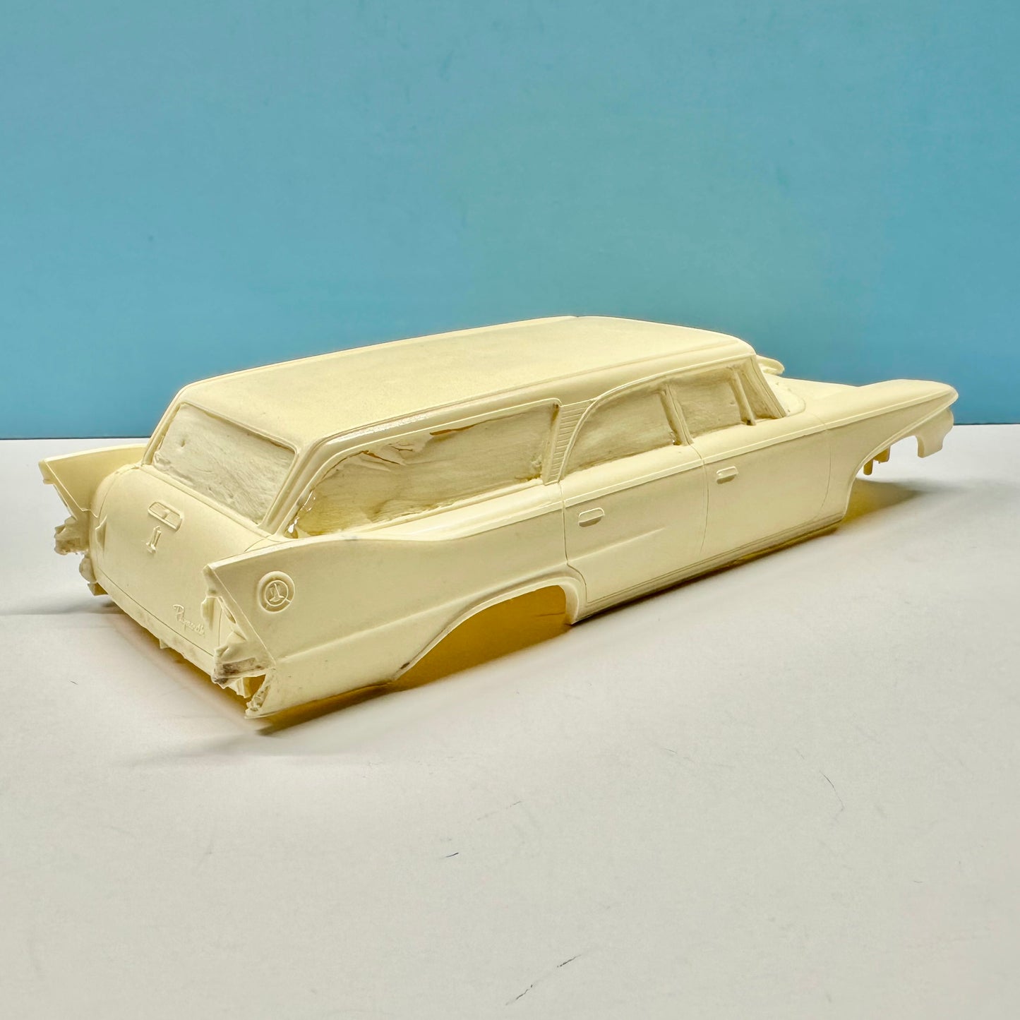 1960 Plymouth Fury Station Wagon Cast Resin Model Kit