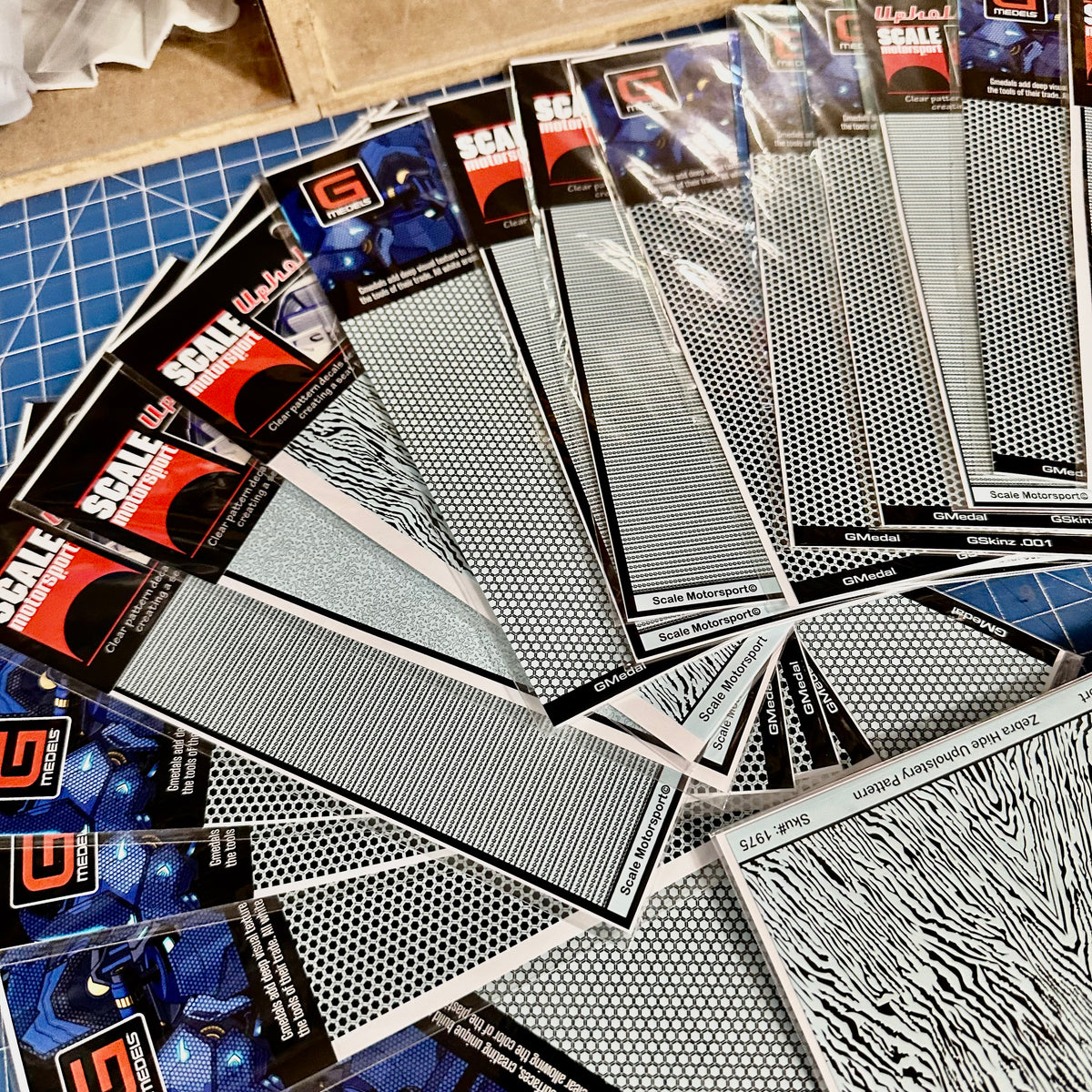 1 Random Decal Set - Scale Motorsport