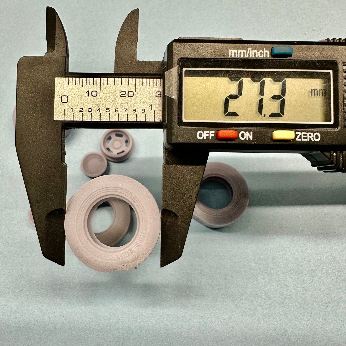 1968 Dodge Charger Bullitt Wheel Covers 1/25