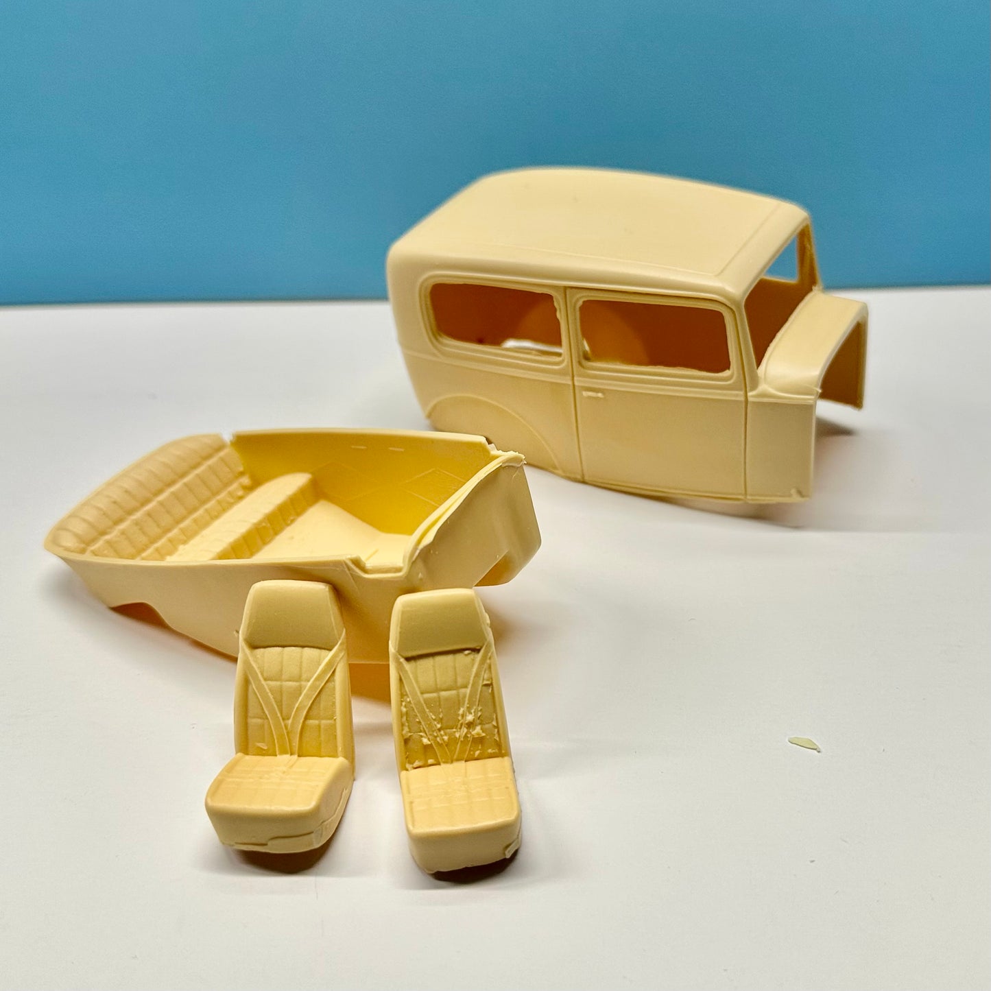 1932 Ford 2 Door Sedan Resin Cast Kit