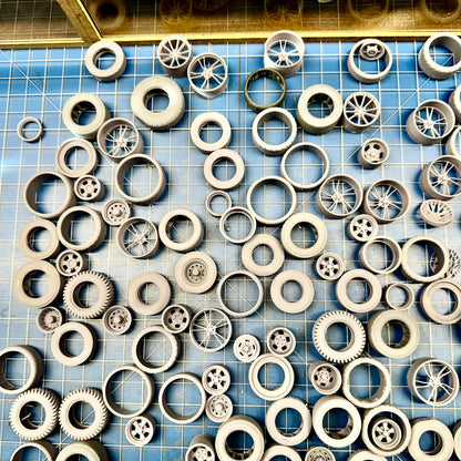 Lot 3 of Wheel and Tires 1/24 1/25