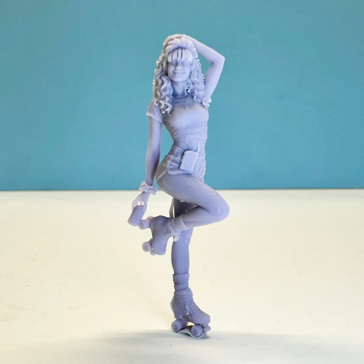 1980s Roller Skating Girl Figure for Display or Diorama 1/24 1/25