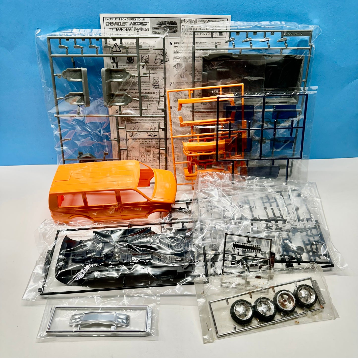 Chevy Astro Van Python Xenon by Fujimi