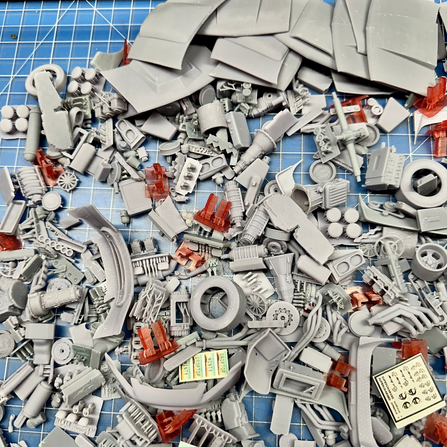 Garage Clutter - Parts for Diorama Display 1/24 1/25