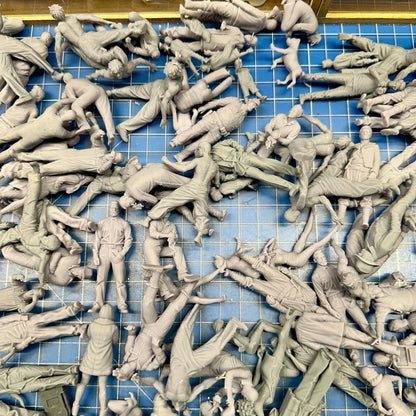 Grab Bag of 5 Random Figures for Display and Diorama 1/24 1/25