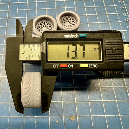 Snowflake Wheels w/ Tires 1/24 1/25