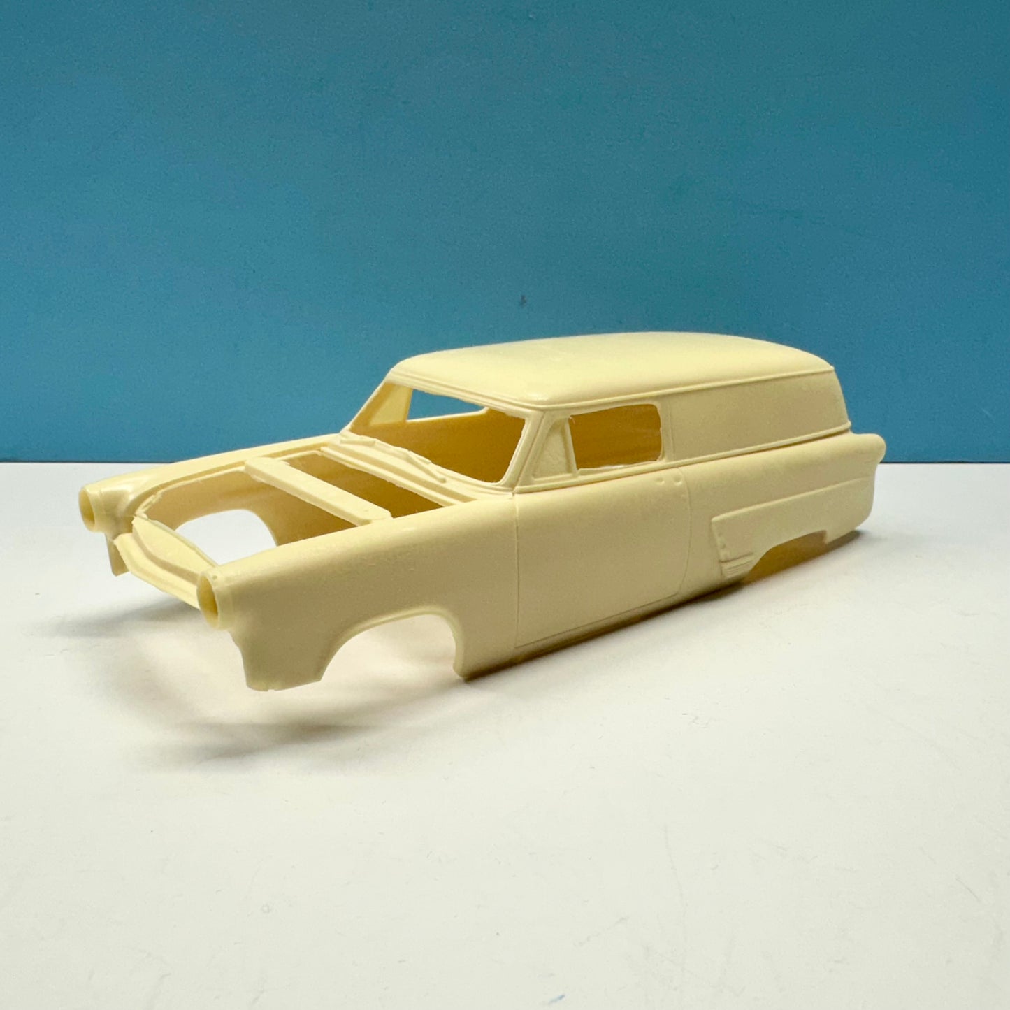 R&R 1953 Ford Sedan Delivery Wagon Cast Resin Model Kit KED