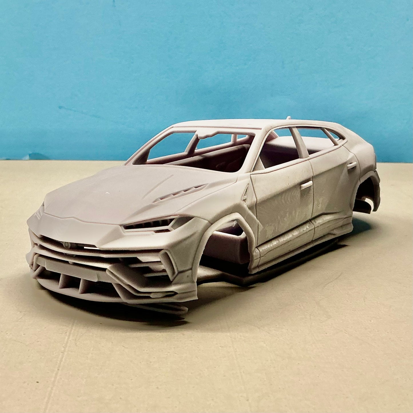 Lamborghini Urus - Old Stock New Kit - 15 % OFF