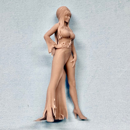 Elvira Mistress of the Dark Figure 1/24 - 1/25