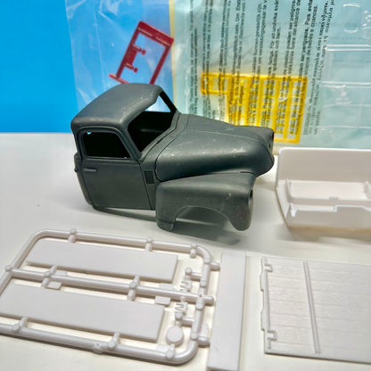 1950 Chevy 3100 Pickup Truck by AMT