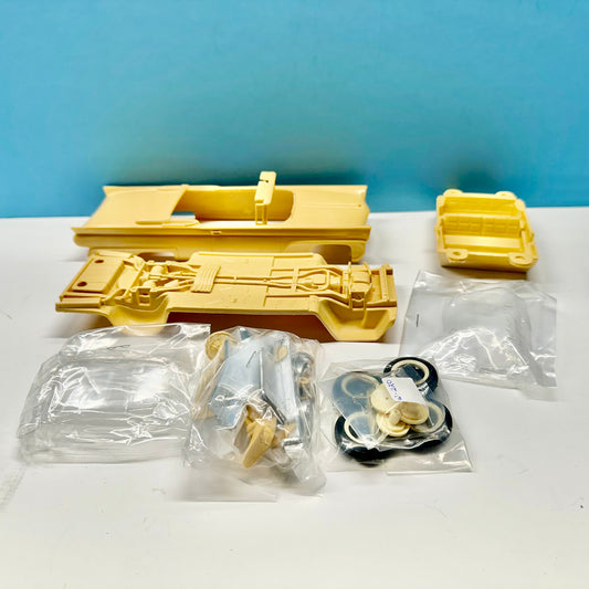 1958 Lincoln Continental Convertible Cast Resin Model Kit KED
