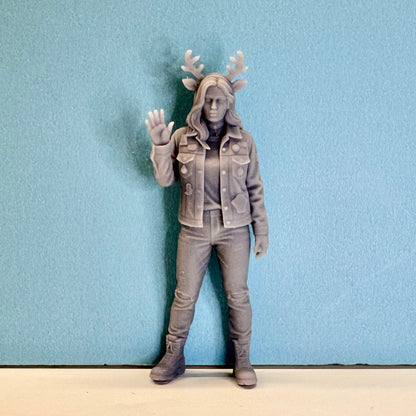 H8 Cool Girl Holiday Figure for Display or Diorama 1/24 1/25
