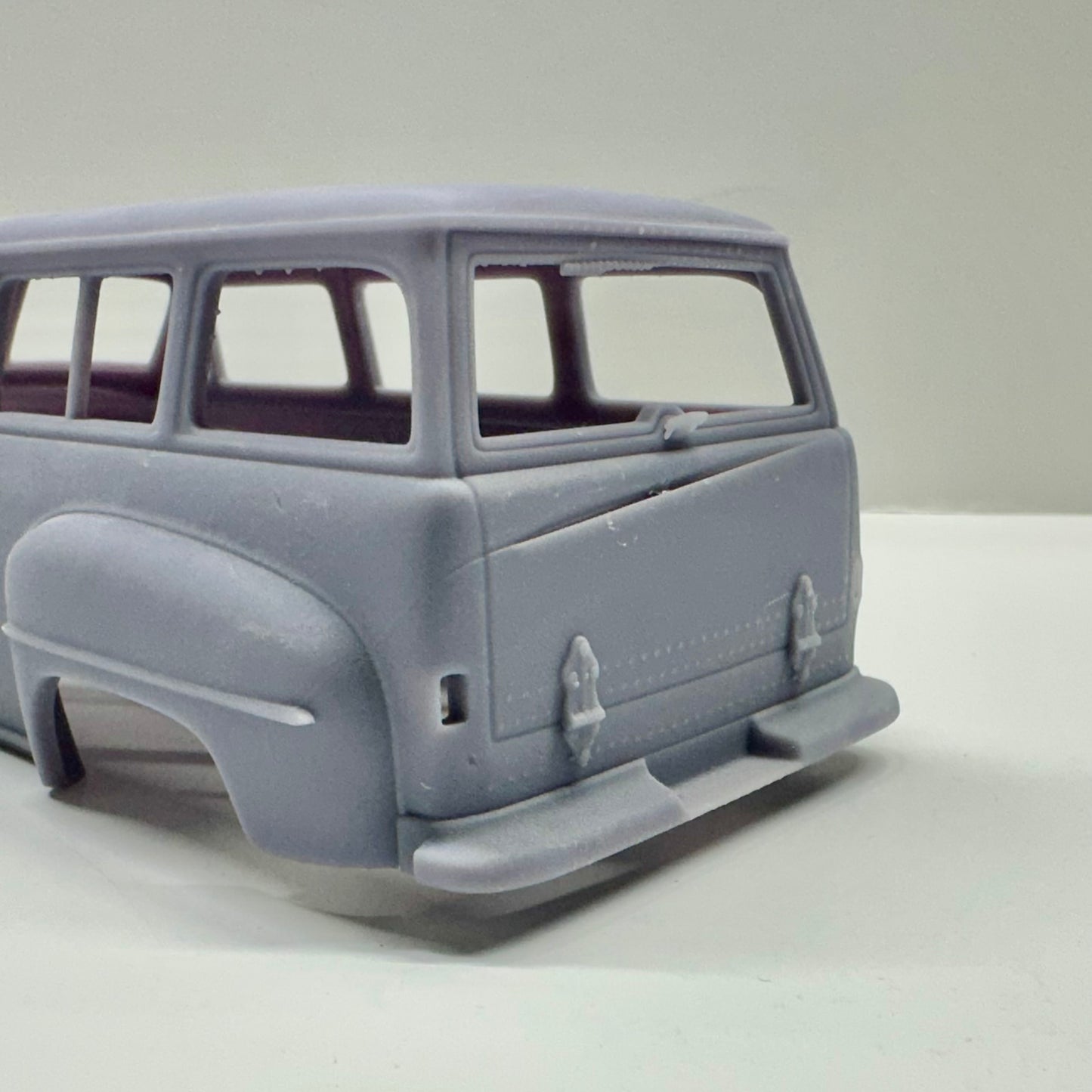 1950 Plymouth Suburban Kit 1/25 (DEFECT)