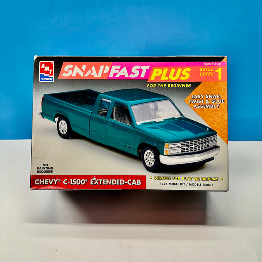 1990s Chevy C1500 Extended Cab Pickup Truck AMT w/ extras