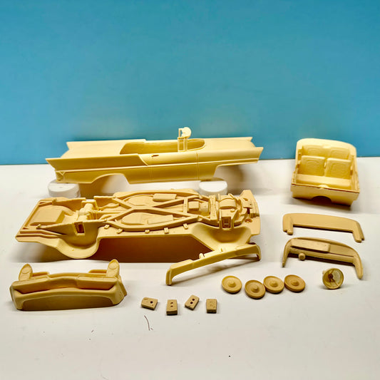 1957 Lincoln Premiere Convertible Cast Resin Model Kit KED