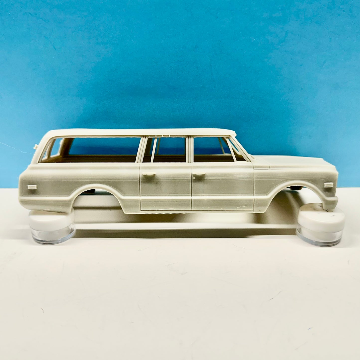 1970 - 1972 GMC Chevy Suburban 3D Printed Resin Model Kit KED