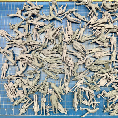 Grab Bag of 5 Random Figures for Display and Diorama 1/24 1/25