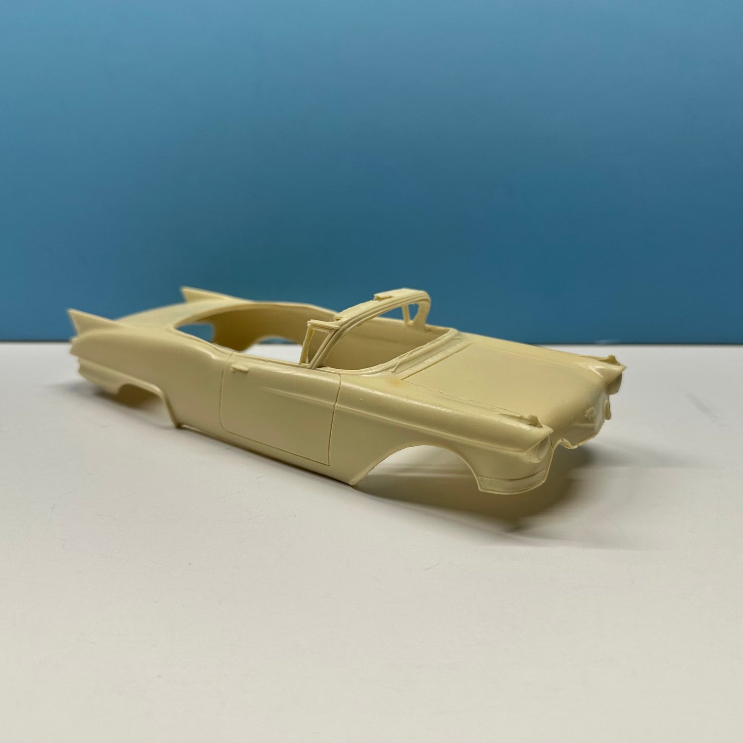 1957 Cadillac Eldorado Convertible Cast Resin Model Kit
