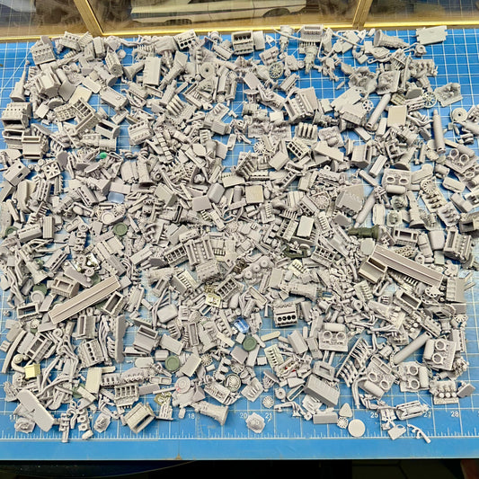 Garage Clutter - Parts for Diorama Display 1/24 1/25