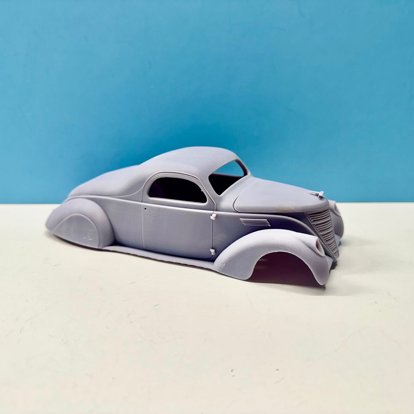 #2 1937 Lincoln Zephyr Body Only (Defective) 1/25