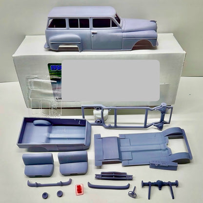 1950 Plymouth Suburban Kit 1/25 (DEFECT)