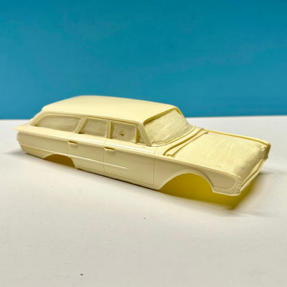 1960 Ford Country Sedan Wagon 4 Door Cast Resin Model Kit