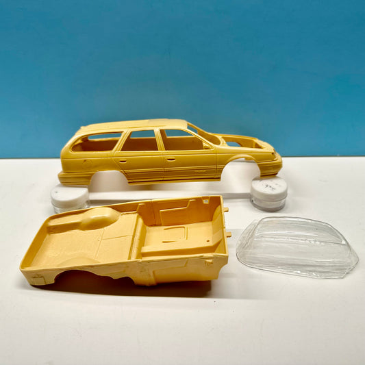 1989 Ford Taurus Station Wagon Cast Resin Model Kit KED