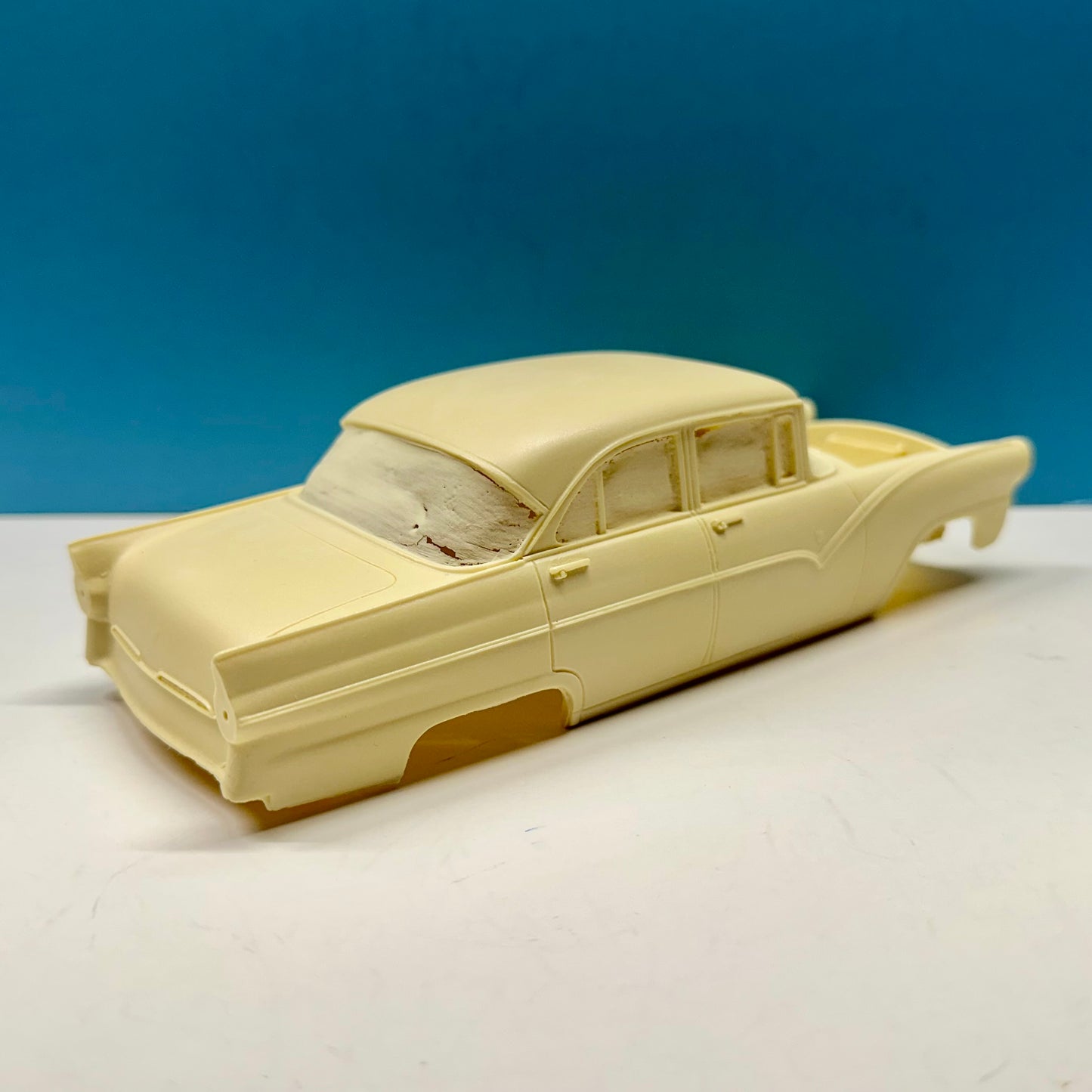 1955 Ford Fairlane 4 Door Cast Resin Model Kit KED