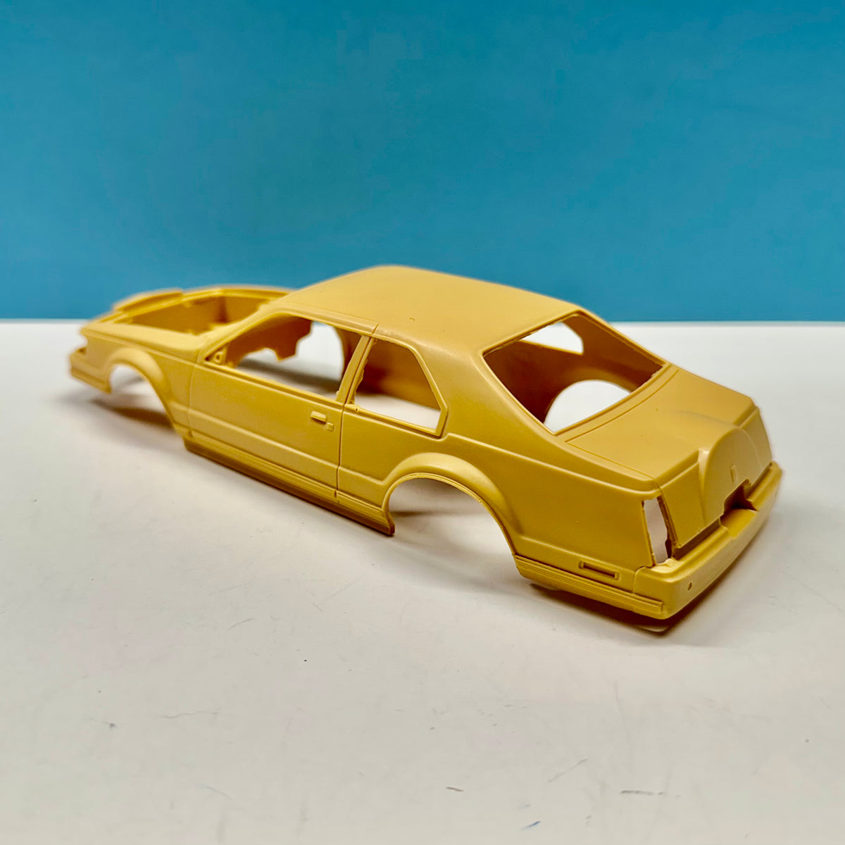 1990? Stock Lincoln Mark VII (non-pro street) Cast Resin Model Kit KED
