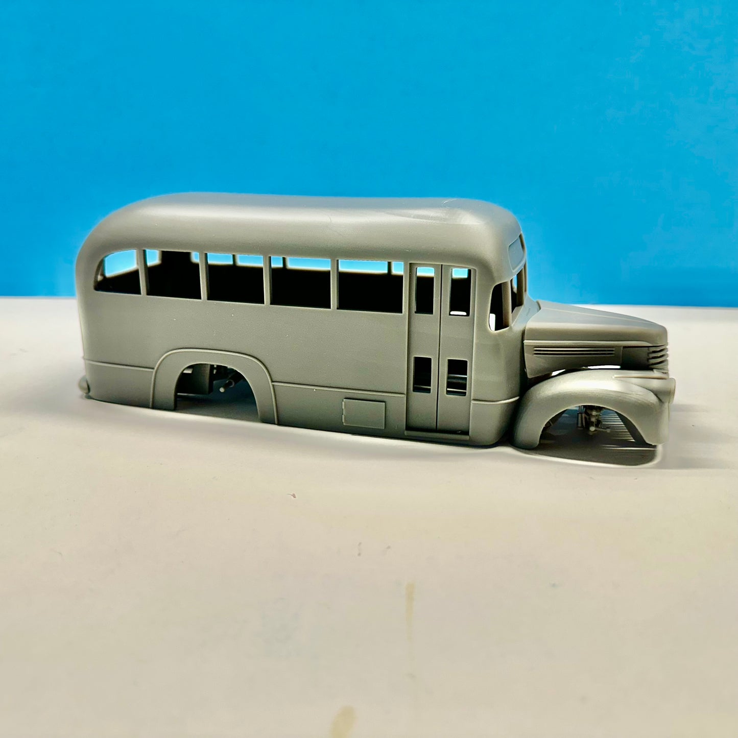 Resin Printed 1941 Chevy School Bus Long Wheelbase 1/25