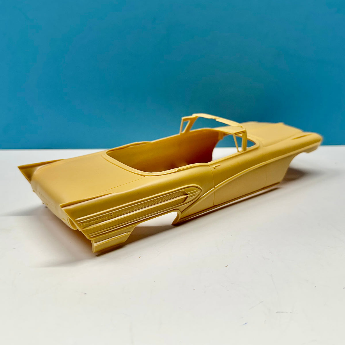 1958 Buick Roadmaster Convertible Cast Resin Model Kit KED