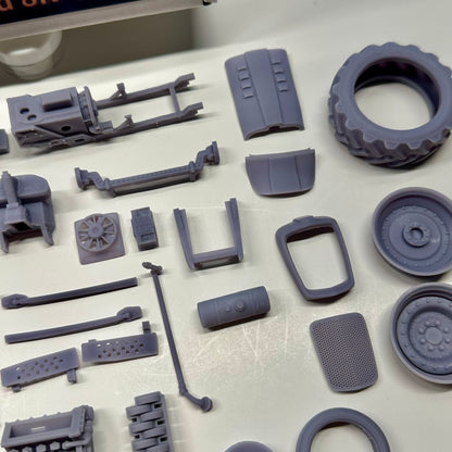 Custom Ford 8N Tractor Kit 1/25