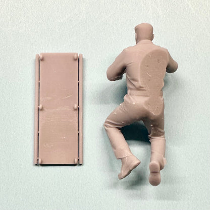 1940s Mechanic Figure Set for Display or Diorama 1/24 1/25