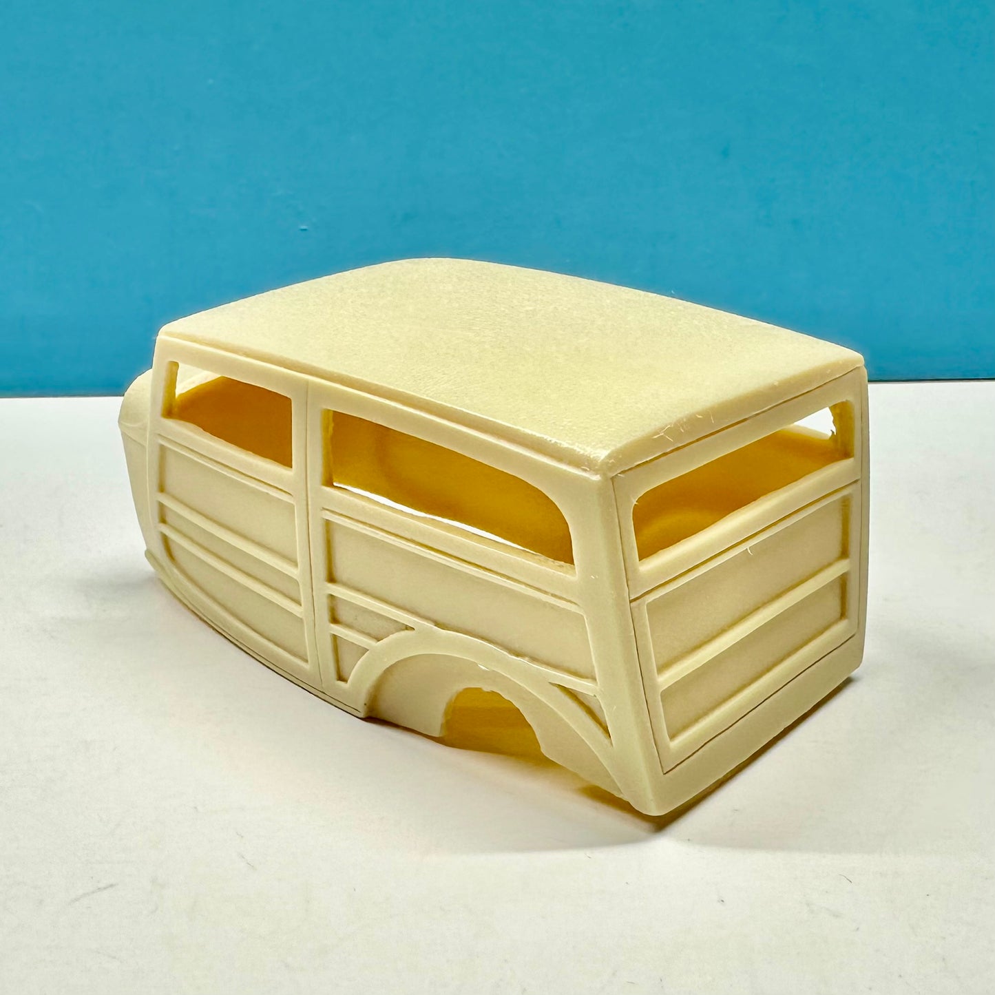 1932 Ford Custom Woody Cast Resin Model Kit KED