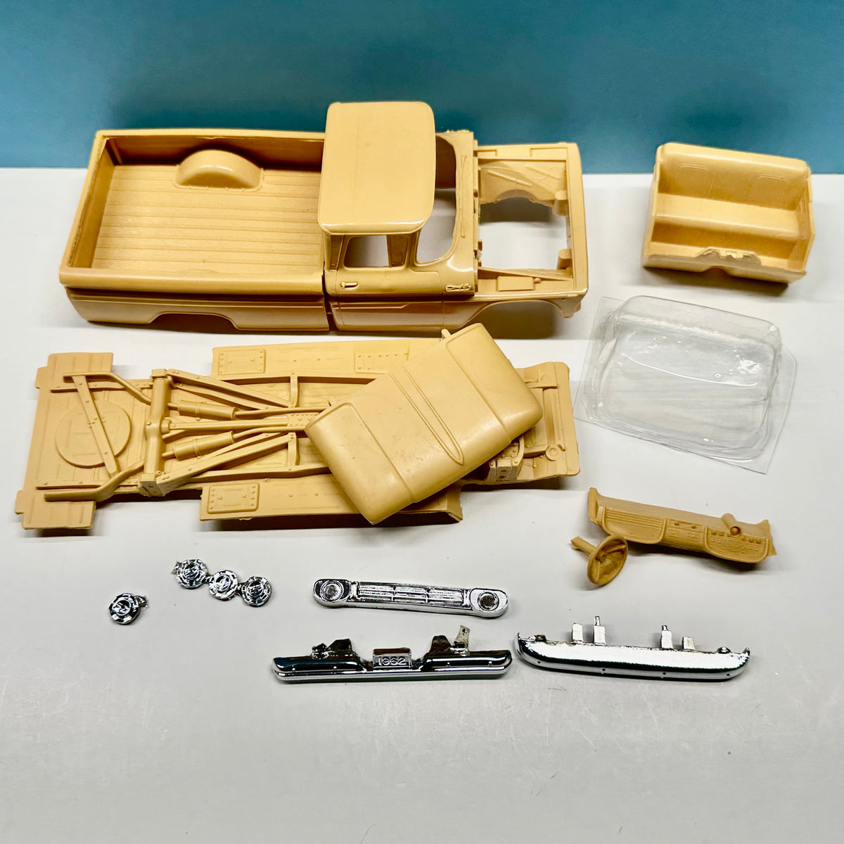 1962 Chevy Pickup Truck Cast Resin Model Kit KED