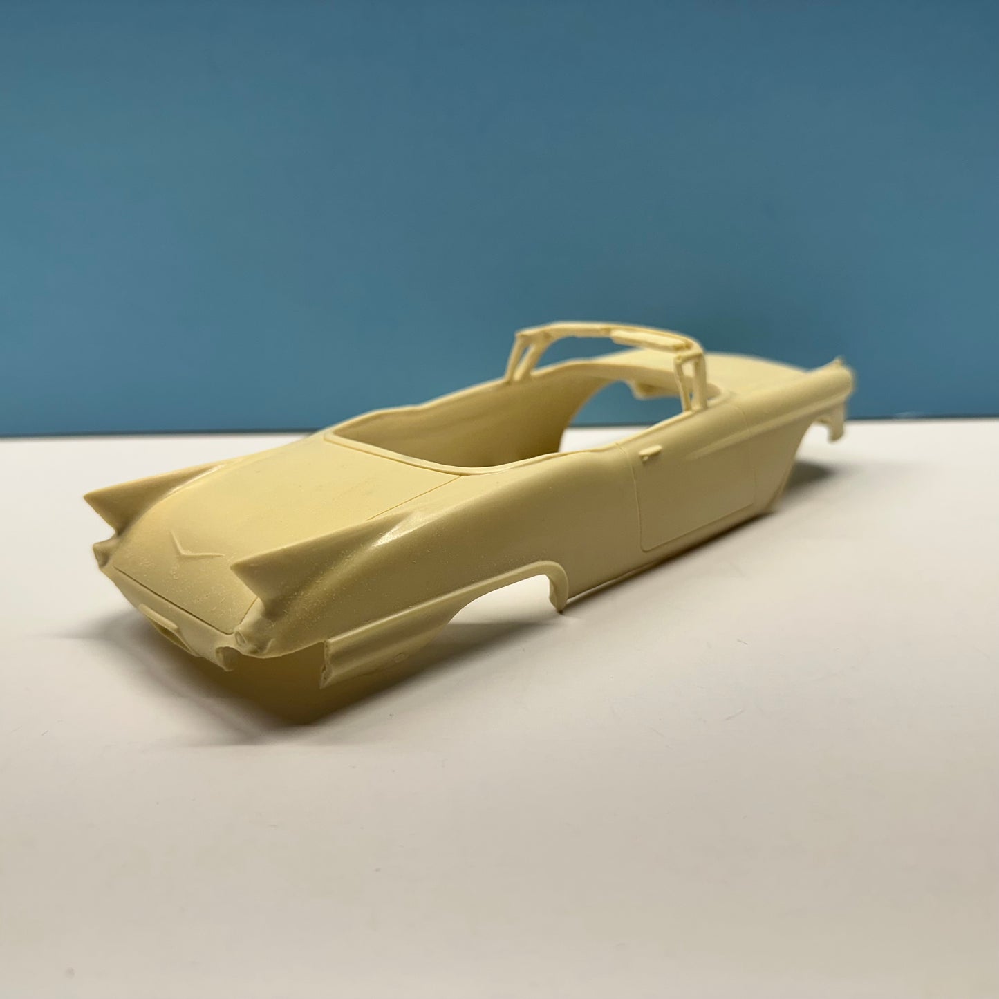 1957 Cadillac Eldorado Convertible Cast Resin Model Kit