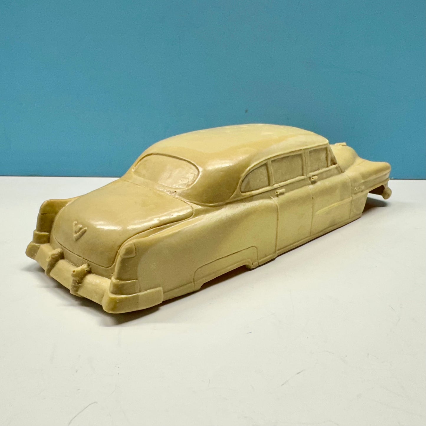 TKM 1950 Cadillac Limo Cast Resin Model Kit KED