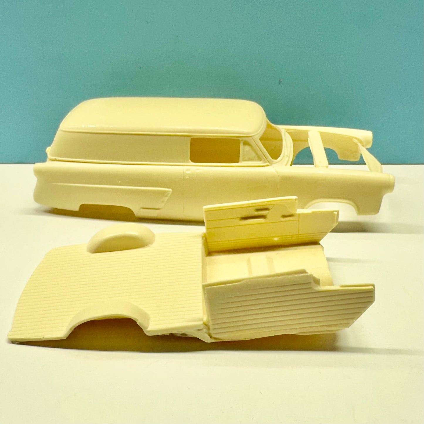 R&R 1953 Ford Sedan Delivery Wagon Cast Resin Model Kit KED