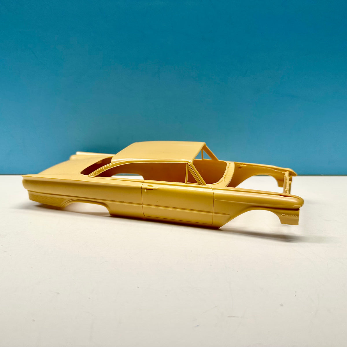 1961 Ford Starliner Cast Resin Model Kit KED