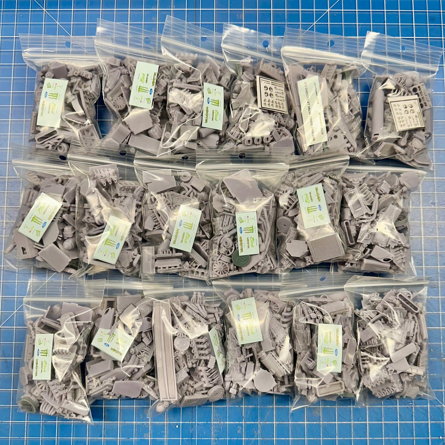 Garage Clutter - Parts for Diorama Display 1/24 1/25