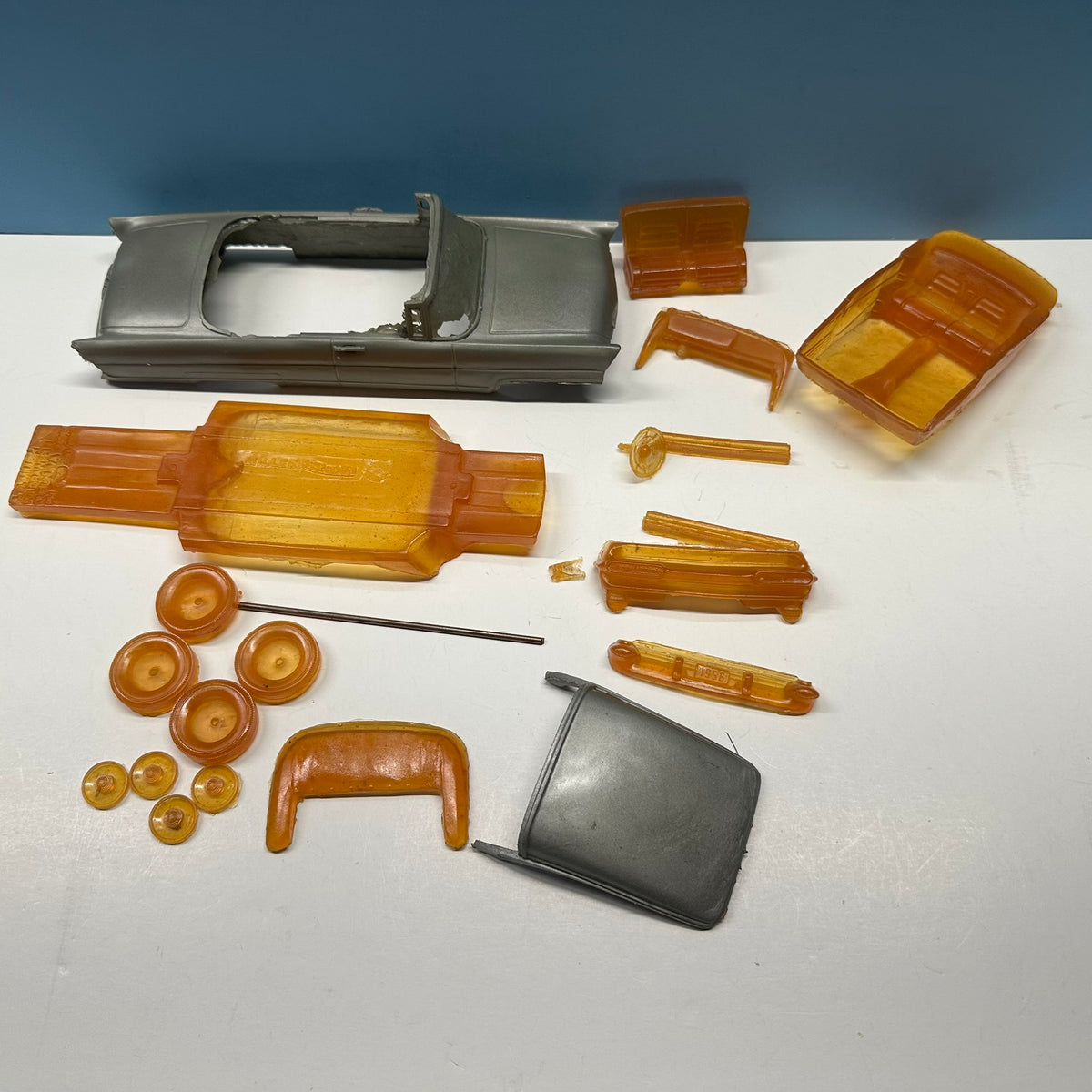1964 Lincoln Convertible Miller Cast Resin Model Kit KED