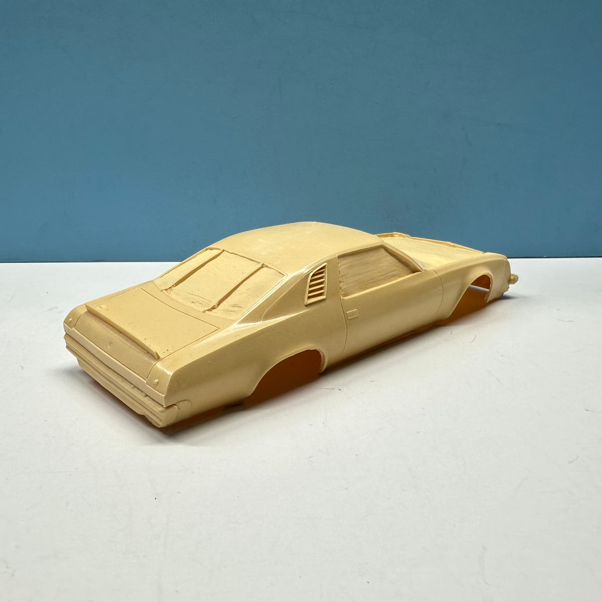 1976 Chevy Laguna Cast Resin Model Kit KED