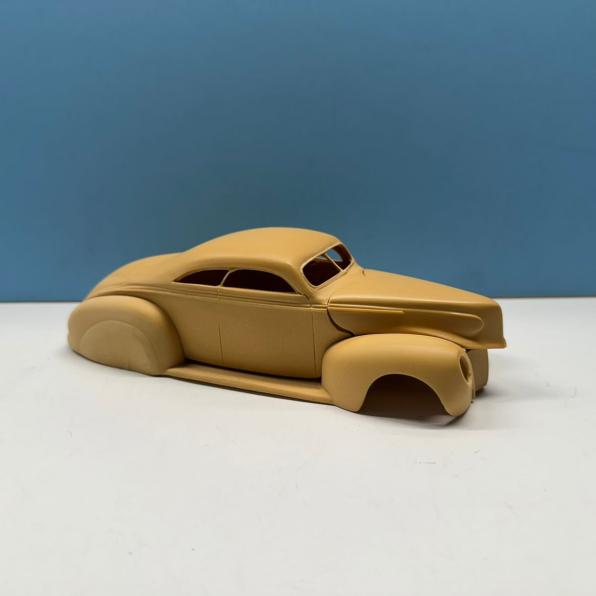 1940 Ford Chopped Coupe Cast Resin Model Kit KED