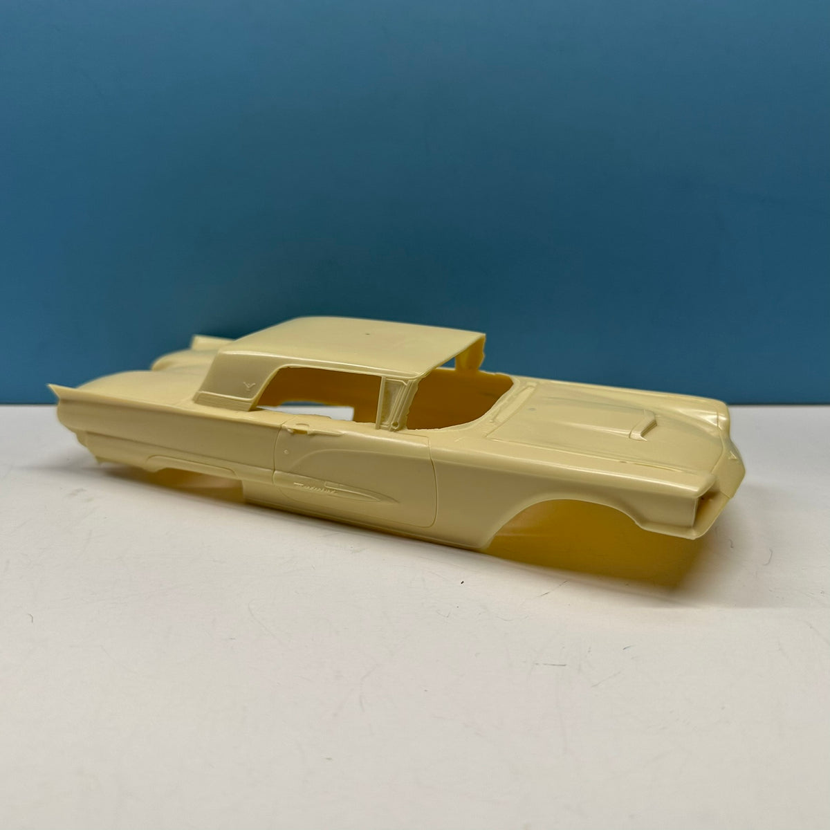 1959 Ford T-Bird Thunderbird Hardtop Cast Resin Model Kit KED